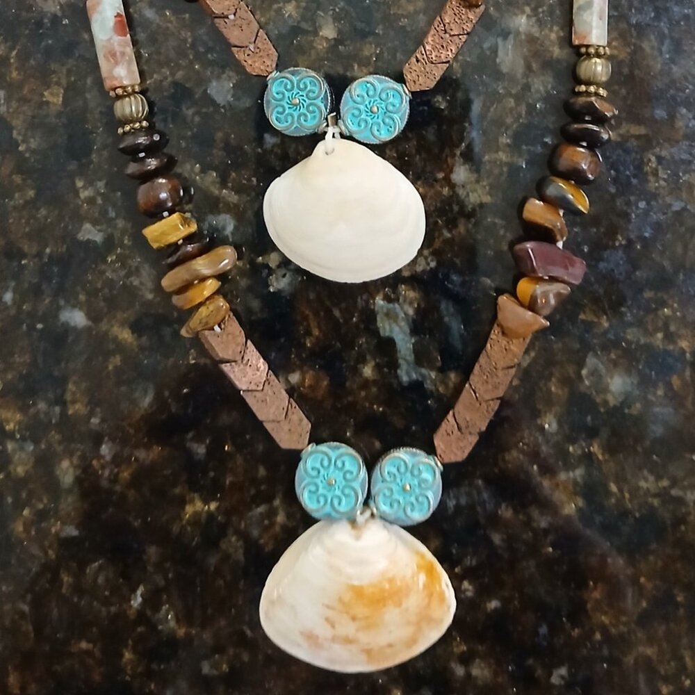 Natural Clam Shell Necklace and Braceleted SET with toggle clasp